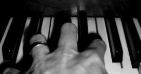 How to start playing the piano