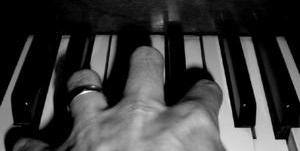 How to start playing the piano